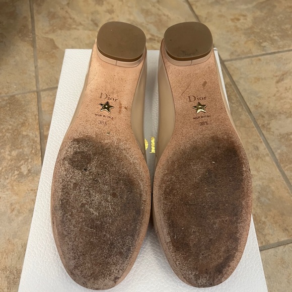 Dior Nude Patent Leather Flats with Gold Accent - Picture 5 of 6